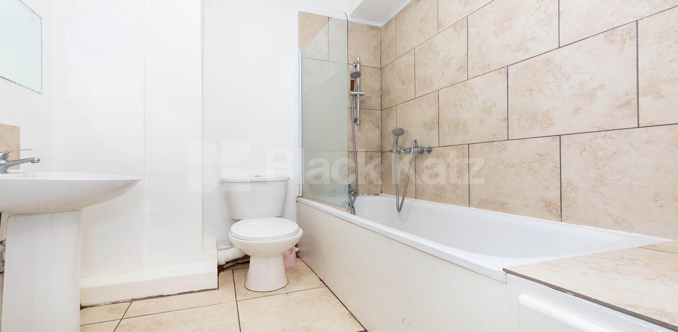 			2 Bedroom, 1 bath, 1 reception Apartment			 Dalston Lane, HACKNEY CENTRAL